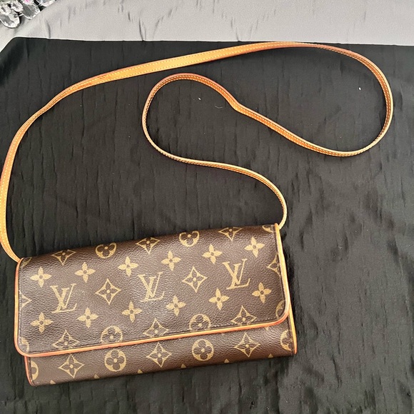 Authentic Preloved Louis Vuitton Shoulder Bag Pochette Twin GM Brown Monogram - Picture 9 of 9